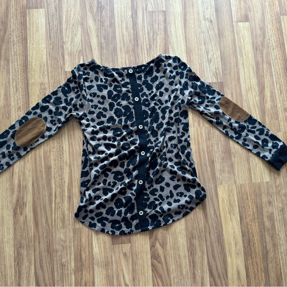Leopard print, long sleeve button-down